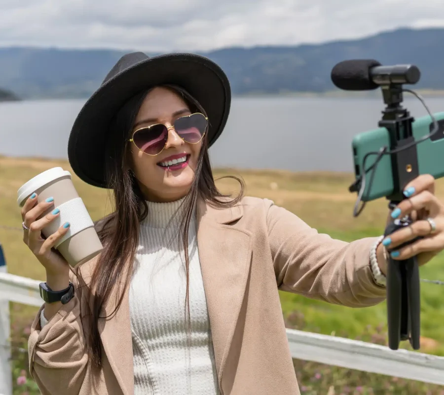 traveling-content-creator